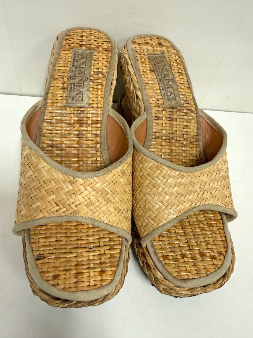 *RARE* Vintage Ananias Rattan Sandals - Picture 10 of 14